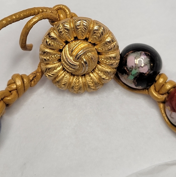 Bracelets - Picture 8 of 11